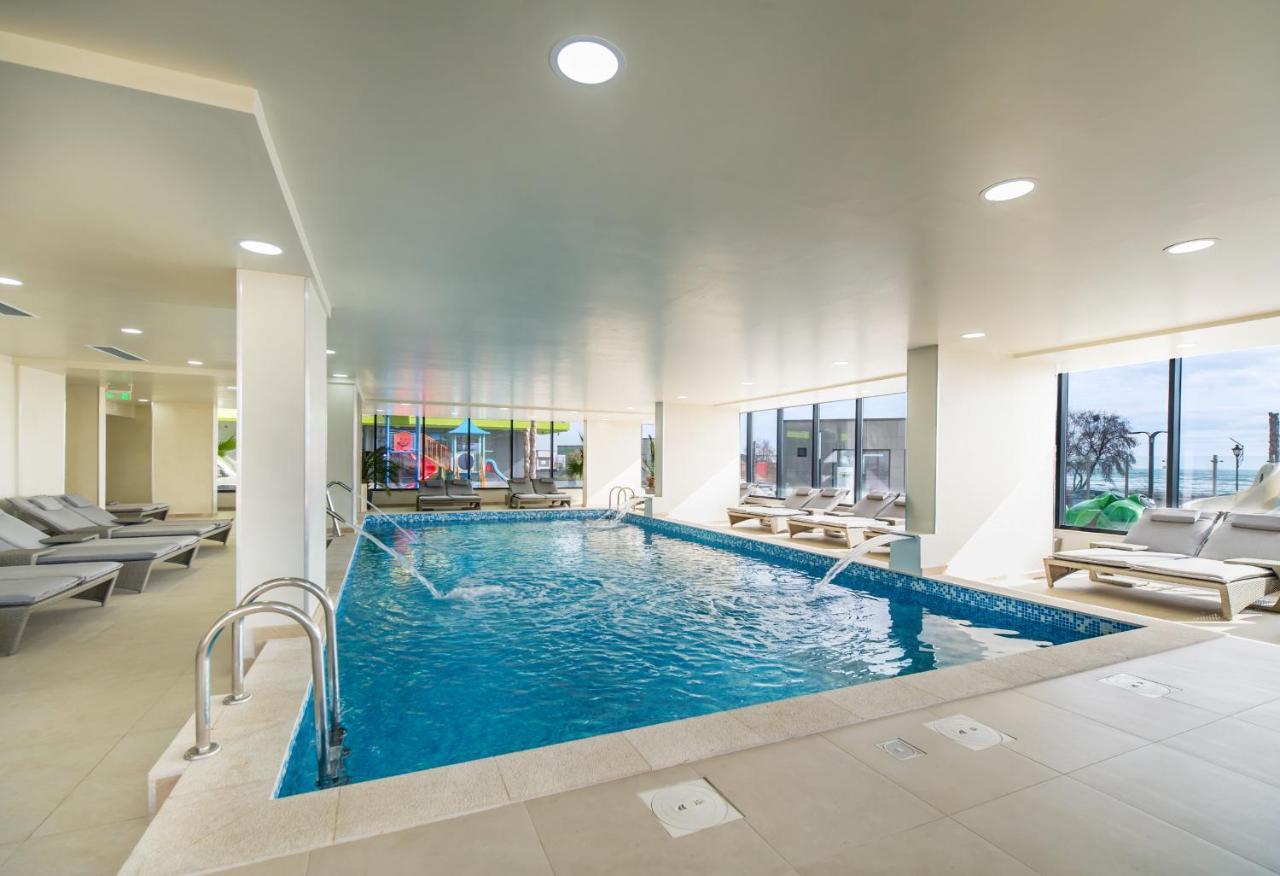 Seastar Apartment - Spa N Pools Beach Resort Mamaia Εξωτερικό φωτογραφία